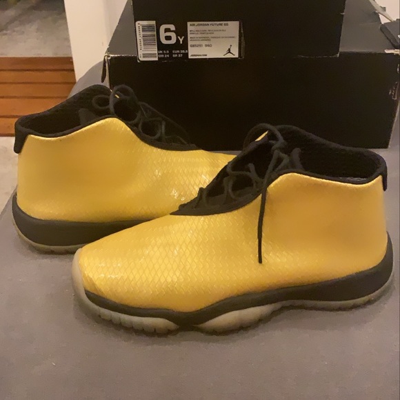 Air Jordan Future GG- 6Y 685251990 - Picture 5 of 5